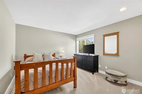 24861 NE 1st Place Sammamish WA 98074