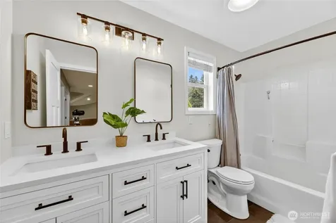 24861 NE 1st Place Sammamish WA 98074