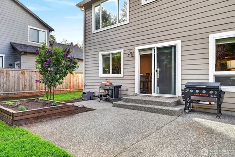 24861 NE 1st Place Sammamish WA 98074