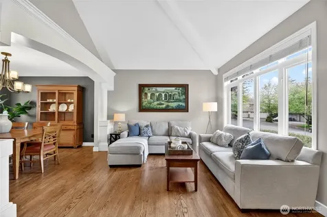 24861 NE 1st Place Sammamish WA 98074