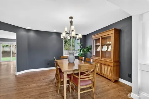 24861 NE 1st Place Sammamish WA 98074