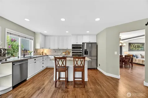 24861 NE 1st Place Sammamish WA 98074