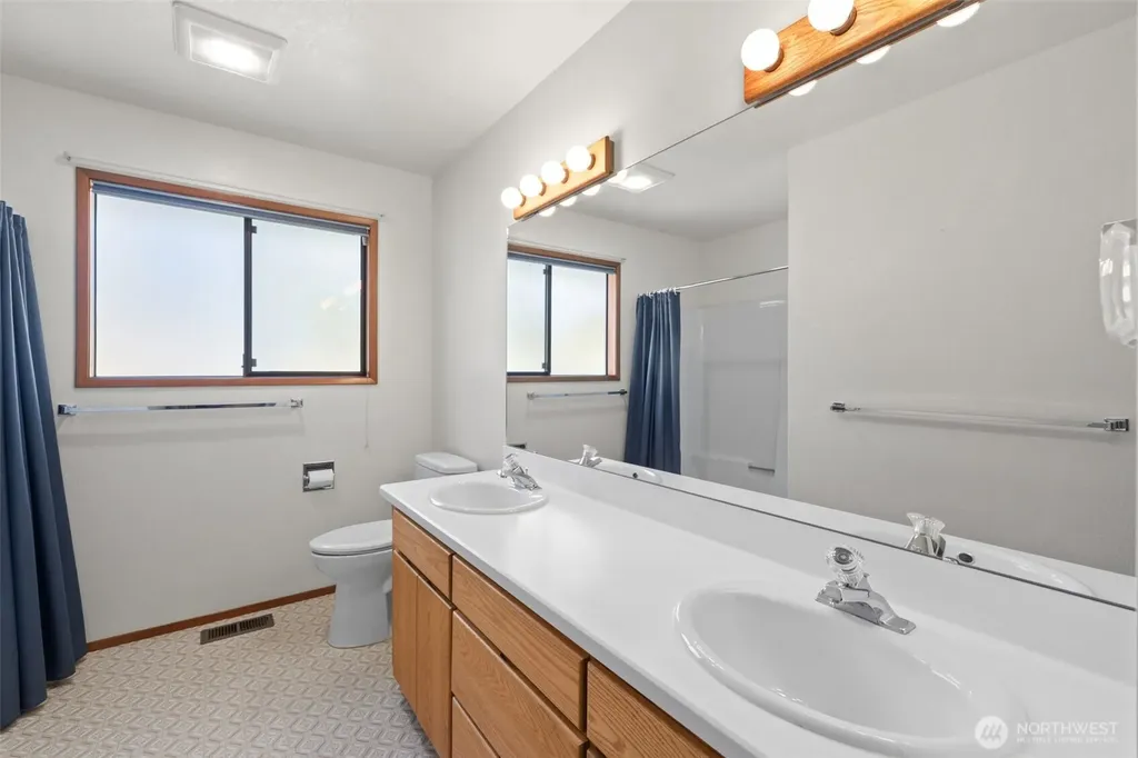 1356 E 8th Street Port Angeles WA 98362