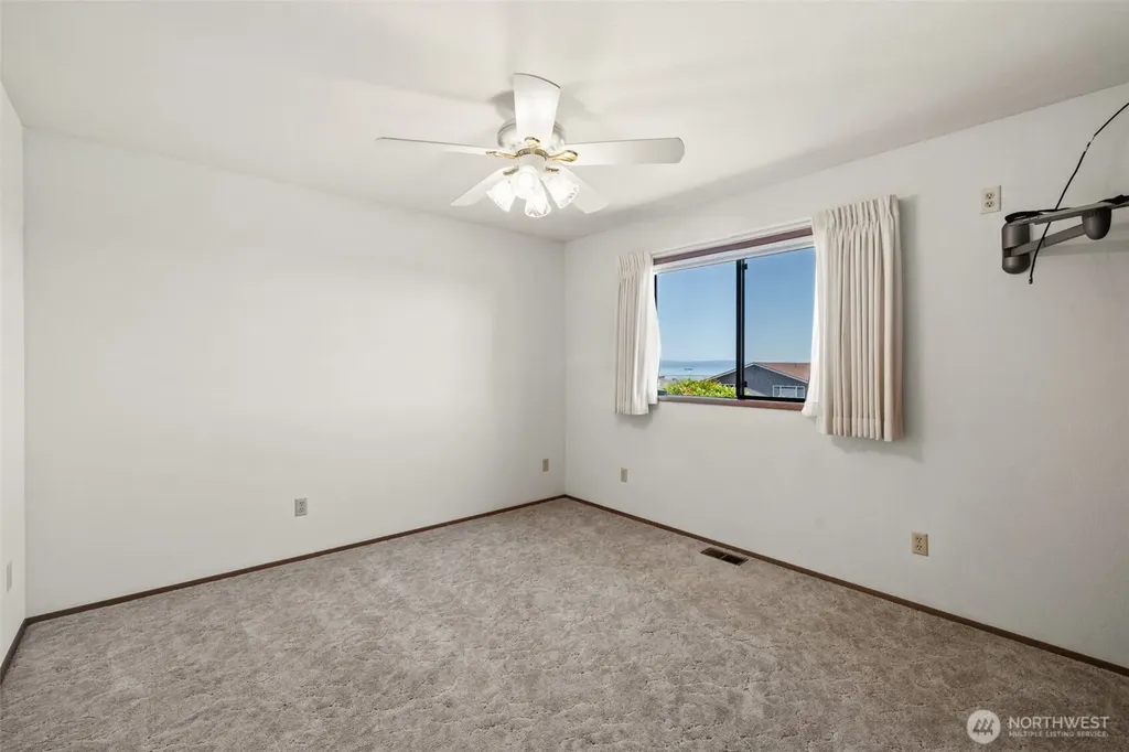 1356 E 8th Street Port Angeles WA 98362