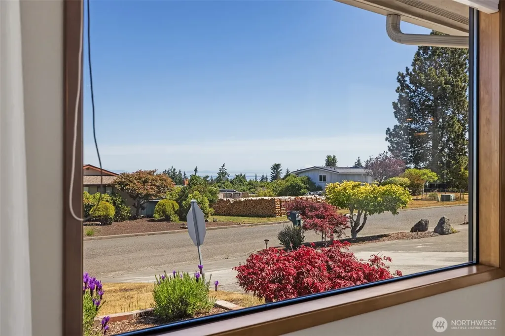 1356 E 8th Street Port Angeles WA 98362