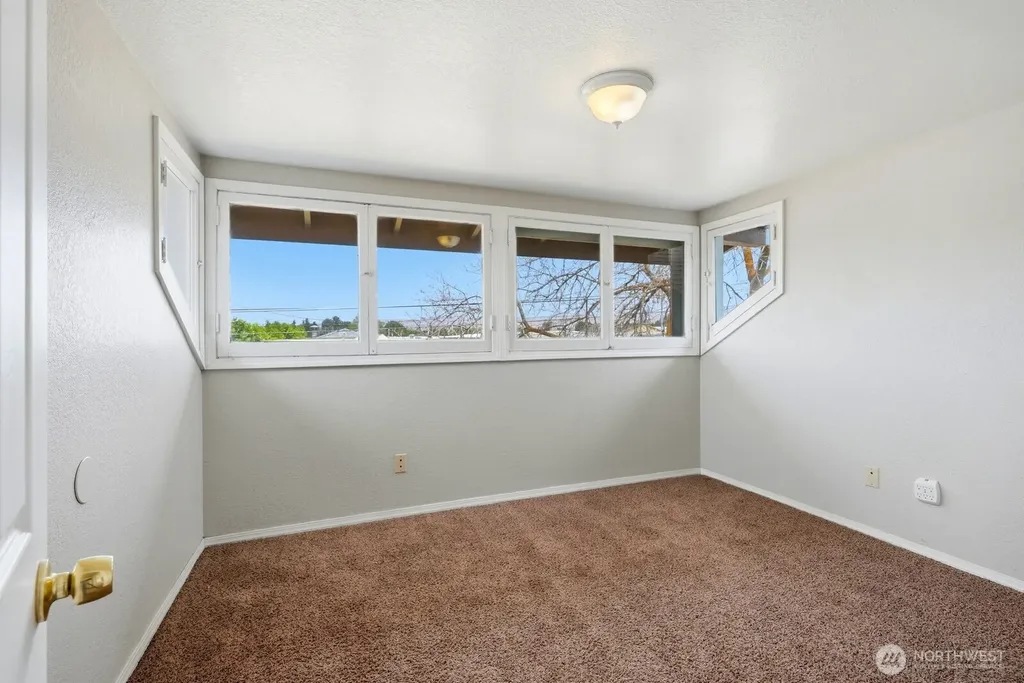 502 W Washington Avenue Union Gap WA 98903