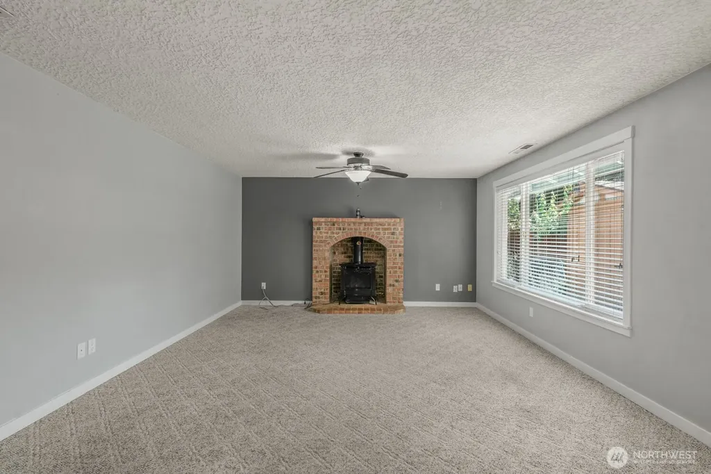 305 NE 12th Street Battle Ground WA 98604