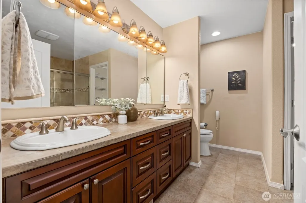4121 Saltspring Drive Ferndale WA 98248