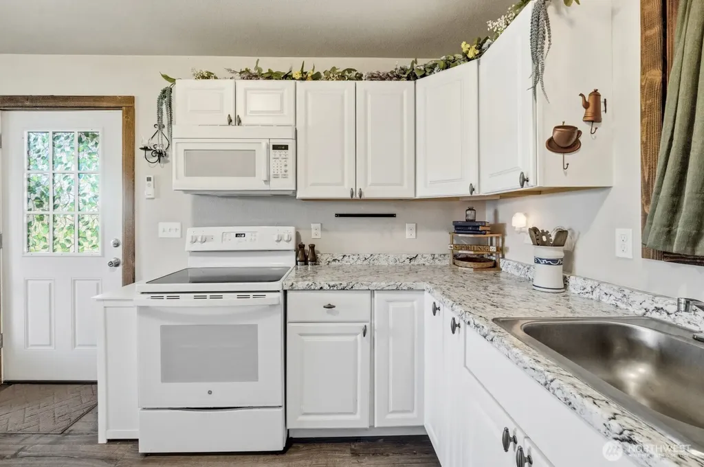 1242 N Fork Road Chehalis WA 98532