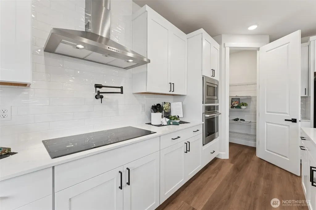 2218 Oak Court Milton WA 98354