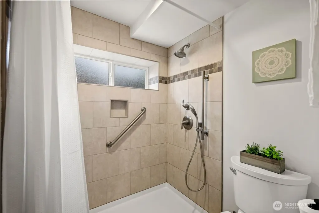 12005 NE 134th Place Kirkland WA 98034