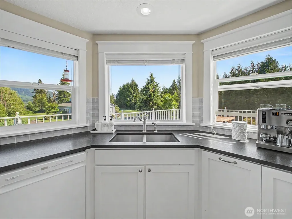 27721 SE 400th Way Enumclaw WA 98022