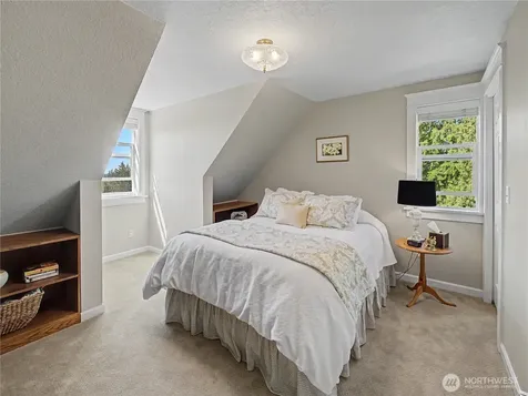 27721 SE 400th Way Enumclaw WA 98022