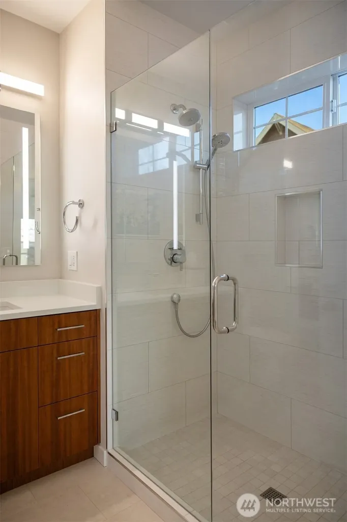 1936 17th Avenue NE Issaquah WA 98029