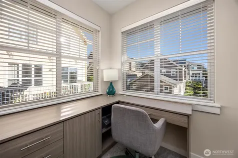 1936 17th Avenue NE Issaquah WA 98029