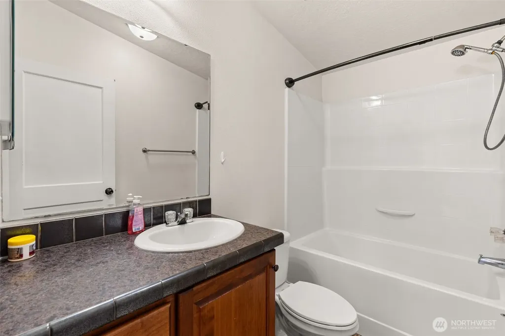 12441 133rd Avenue SE Rainier WA 98576