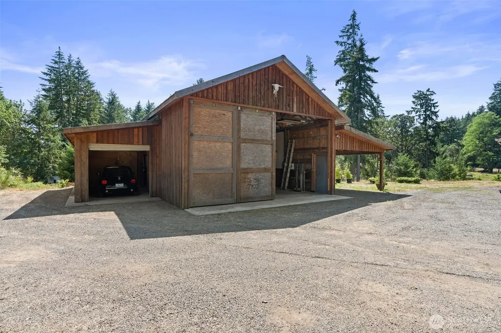 12441 133rd Avenue SE Rainier WA 98576