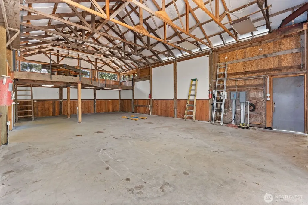12441 133rd Avenue SE Rainier WA 98576