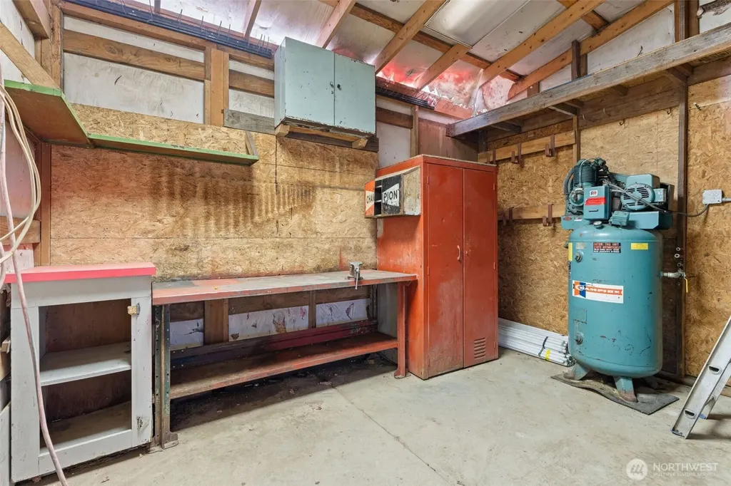 12441 133rd Avenue SE Rainier WA 98576
