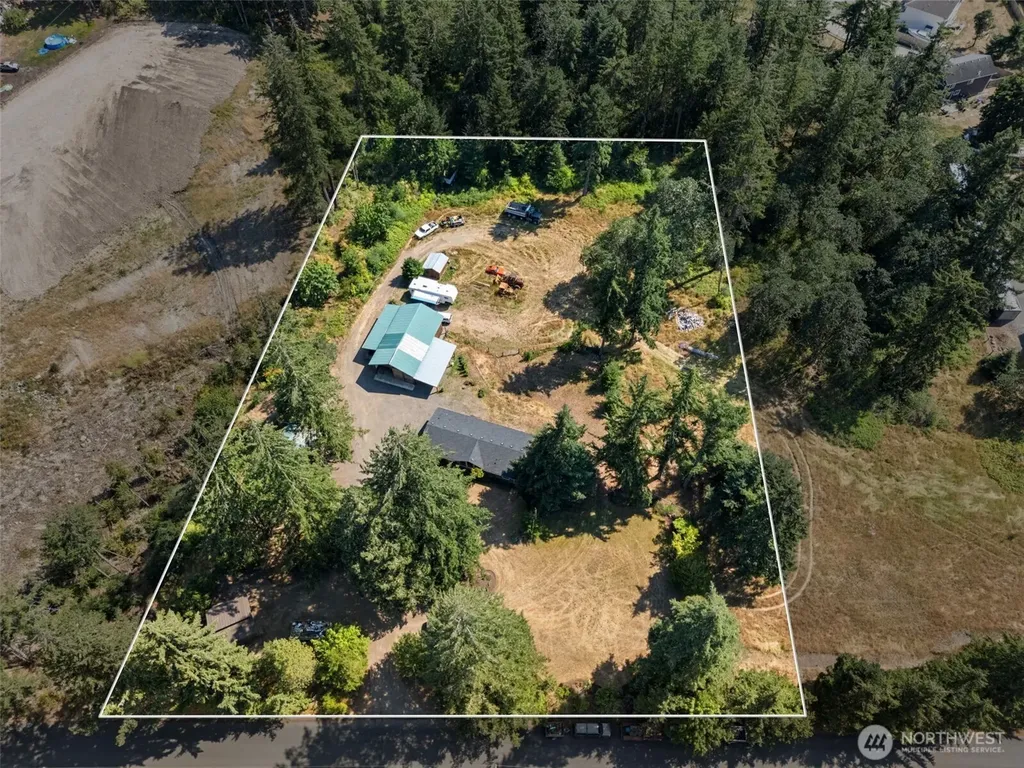 12441 133rd Avenue SE Rainier WA 98576