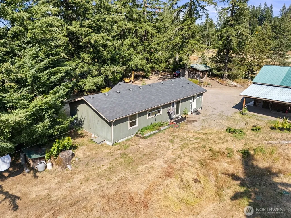 12441 133rd Avenue SE Rainier WA 98576