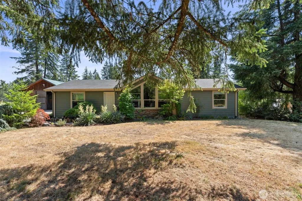 12441 133rd Avenue SE Rainier WA 98576