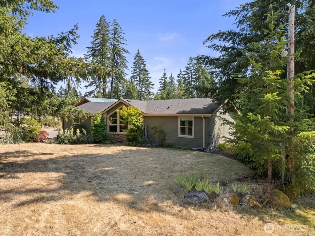 12441 133rd Avenue SE Rainier WA 98576