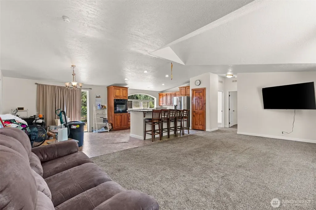 12441 133rd Avenue SE Rainier WA 98576