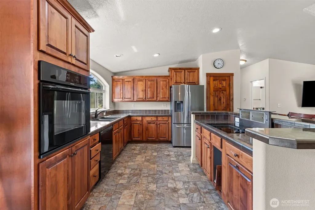 12441 133rd Avenue SE Rainier WA 98576