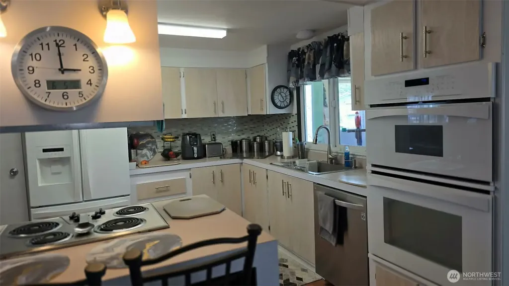 218 Ho Hum Lane Aberdeen WA 98520