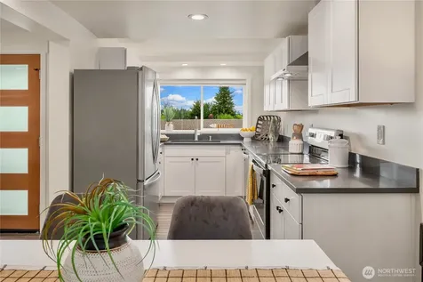 9258 24th Avenue SW Seattle WA 98106