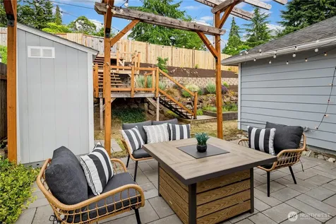 9258 24th Avenue SW Seattle WA 98106