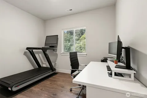 18804 14th Place W Lynnwood WA 98037