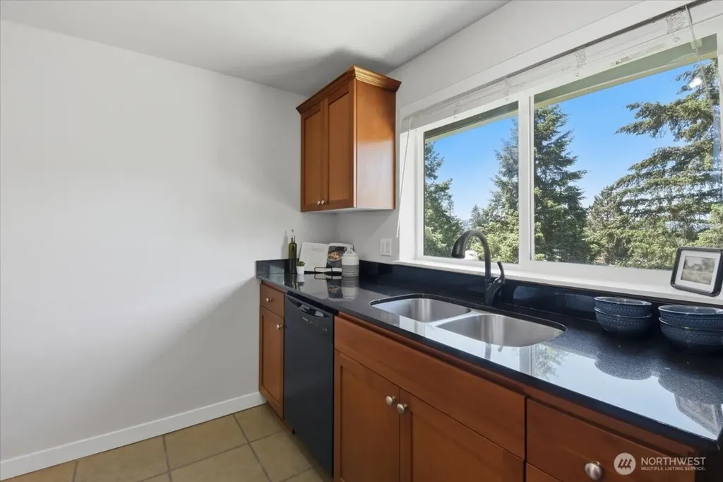14221 NE 181st Place Woodinville WA 98072