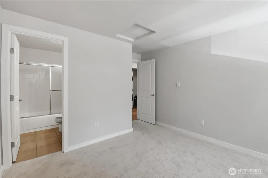 14221 NE 181st Place Woodinville WA 98072