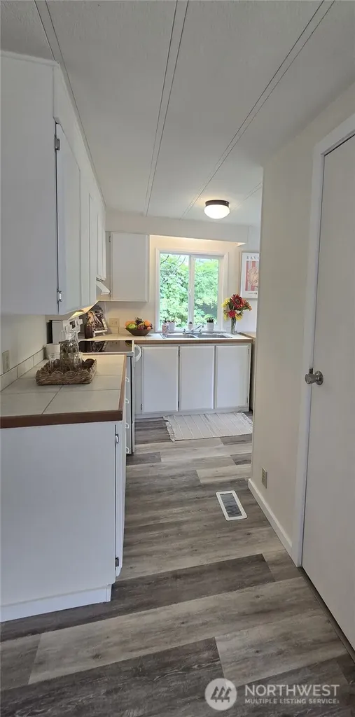 2284 Yew Street Bellingham WA 98229