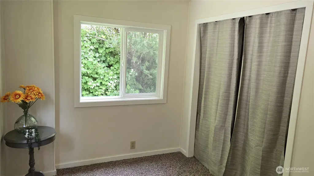2284 Yew Street Bellingham WA 98229