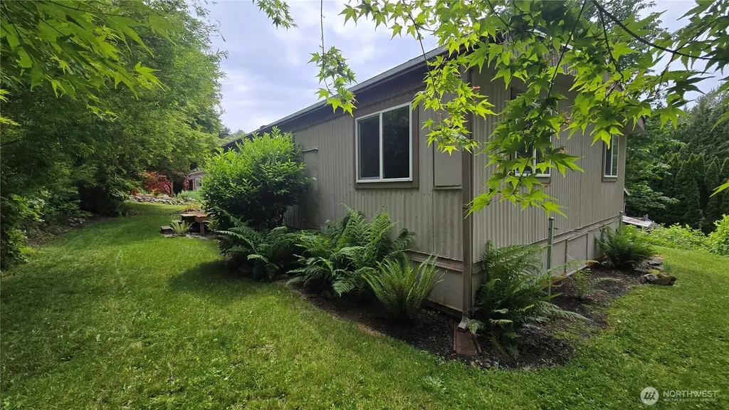 2284 Yew Street Bellingham WA 98229
