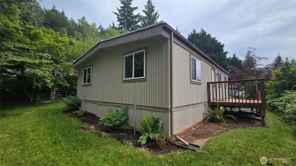 2284 Yew Street Bellingham WA 98229