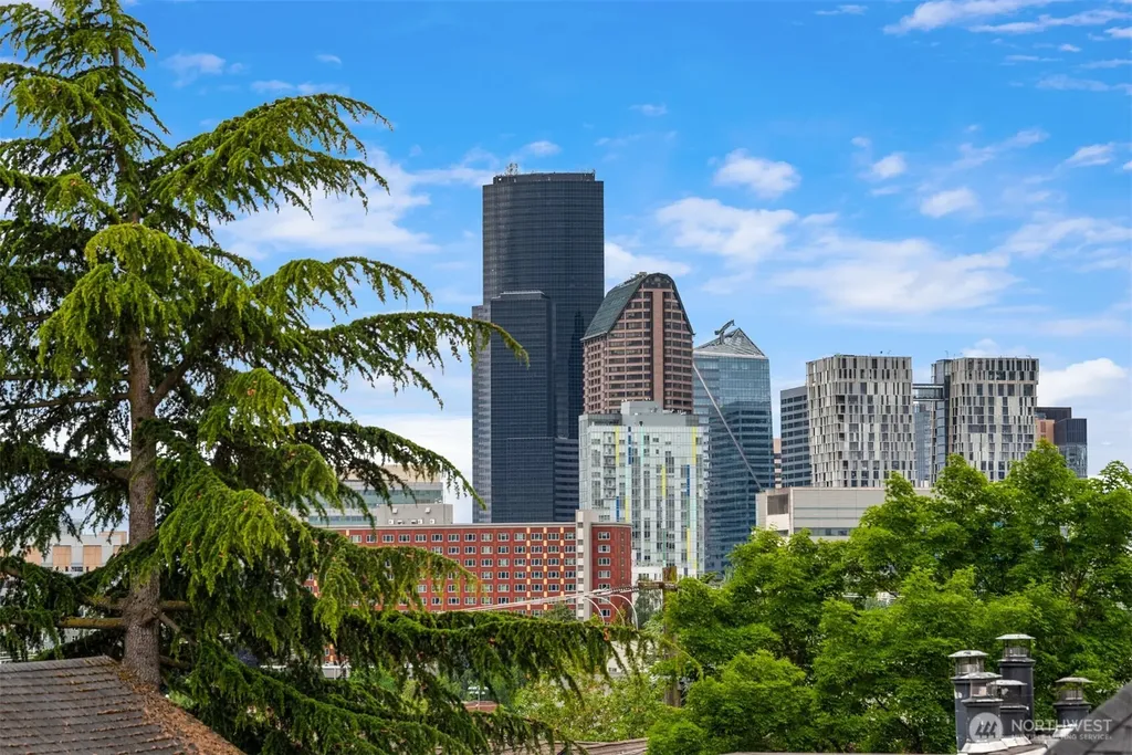 1615 E Columbia Street Seattle WA 98122