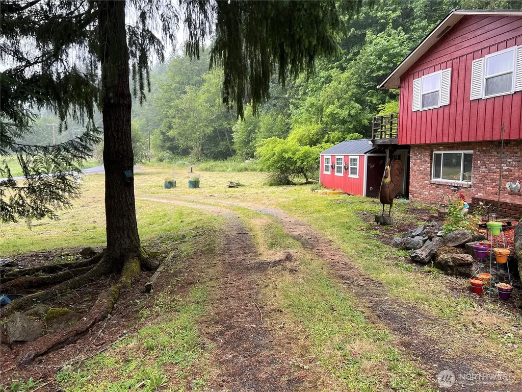452 Lincoln Creek Centralia WA 98531