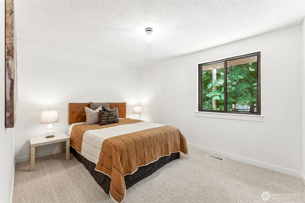 2608 32nd Avenue SE Puyallup WA 98374