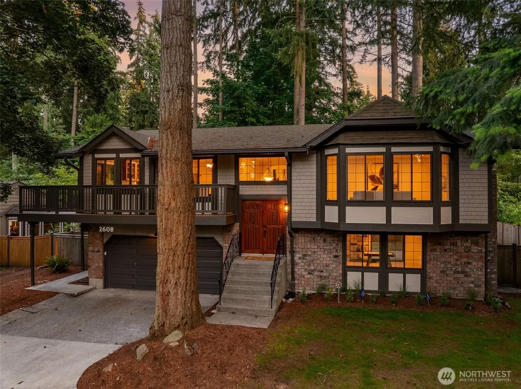 2608 32nd Avenue SE Puyallup WA 98374