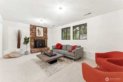 2608 32nd Avenue SE Puyallup WA 98374