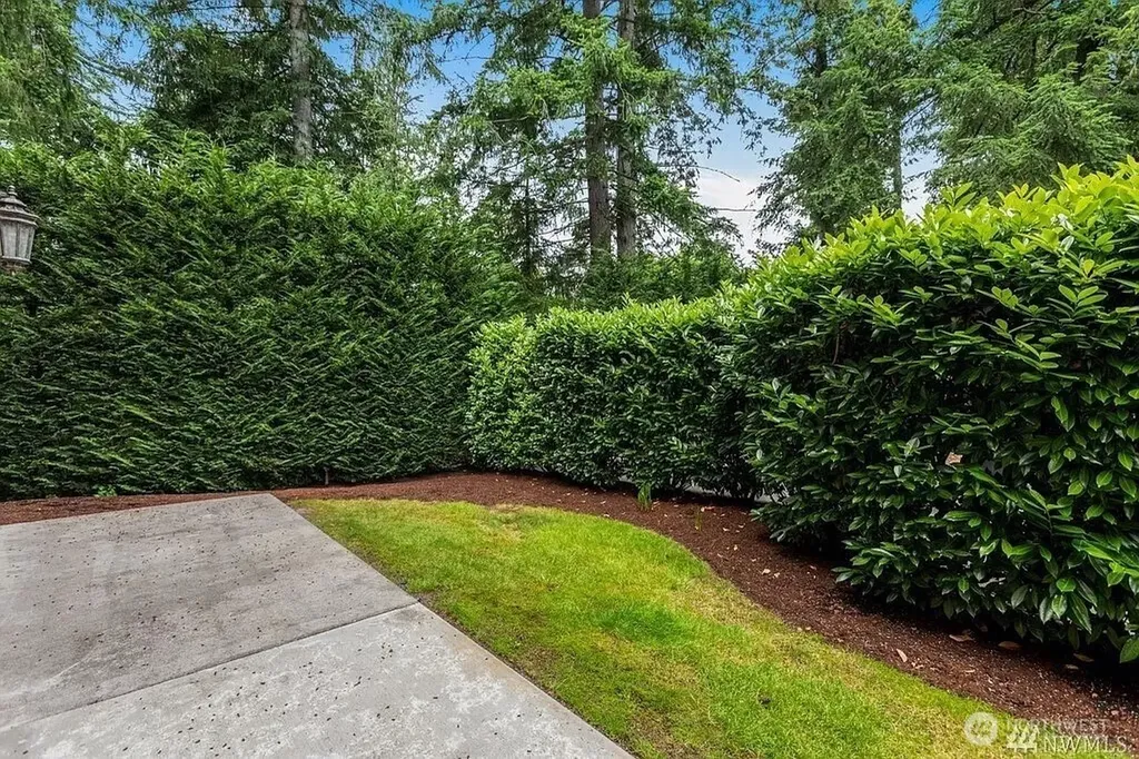 21900 SE 242nd Street Maple Valley WA 98038