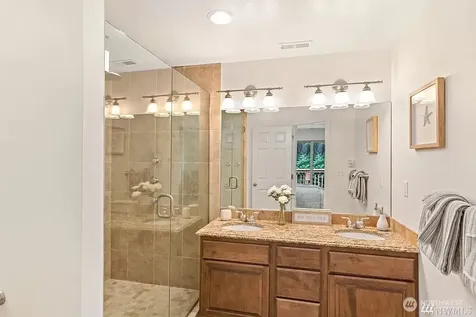 21900 SE 242nd Street Maple Valley WA 98038