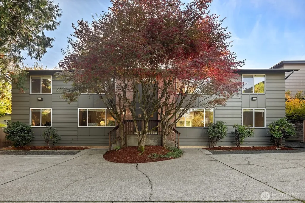 845 Kirkland Way Kirkland WA 98033