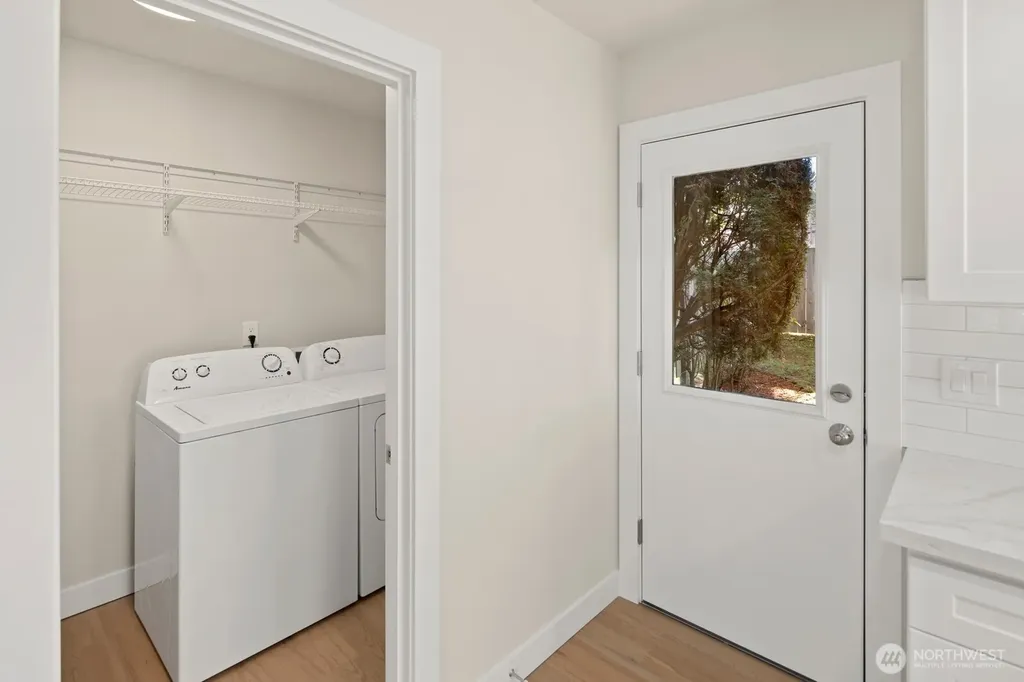 845 Kirkland Way Kirkland WA 98033