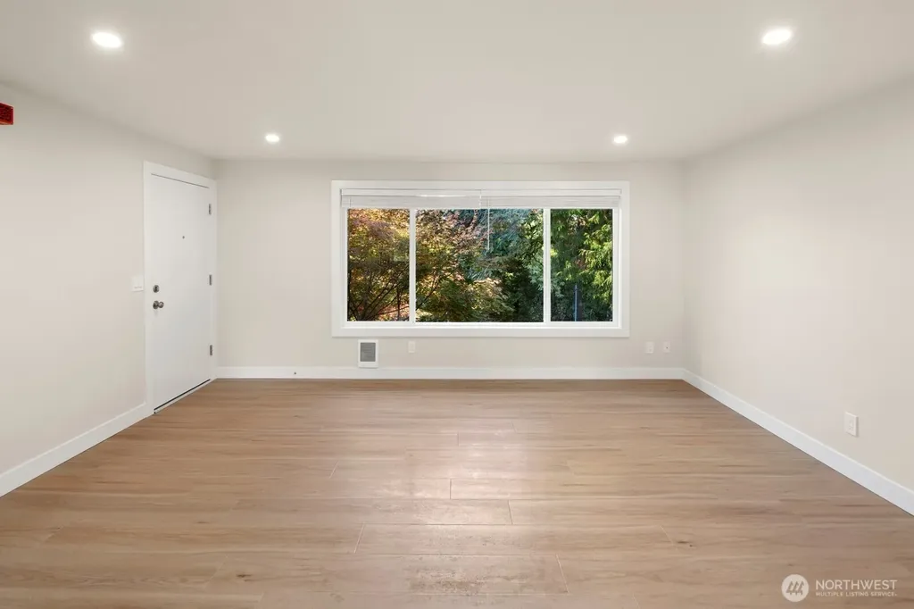 845 Kirkland Way Kirkland WA 98033