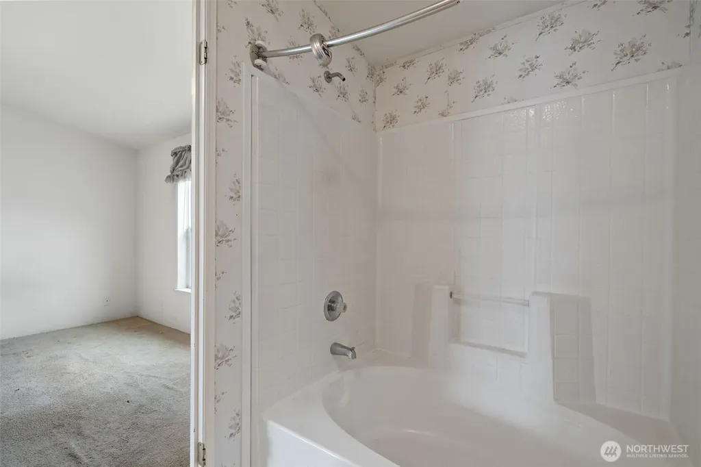 1805 NE 94th Street Vancouver WA 98665